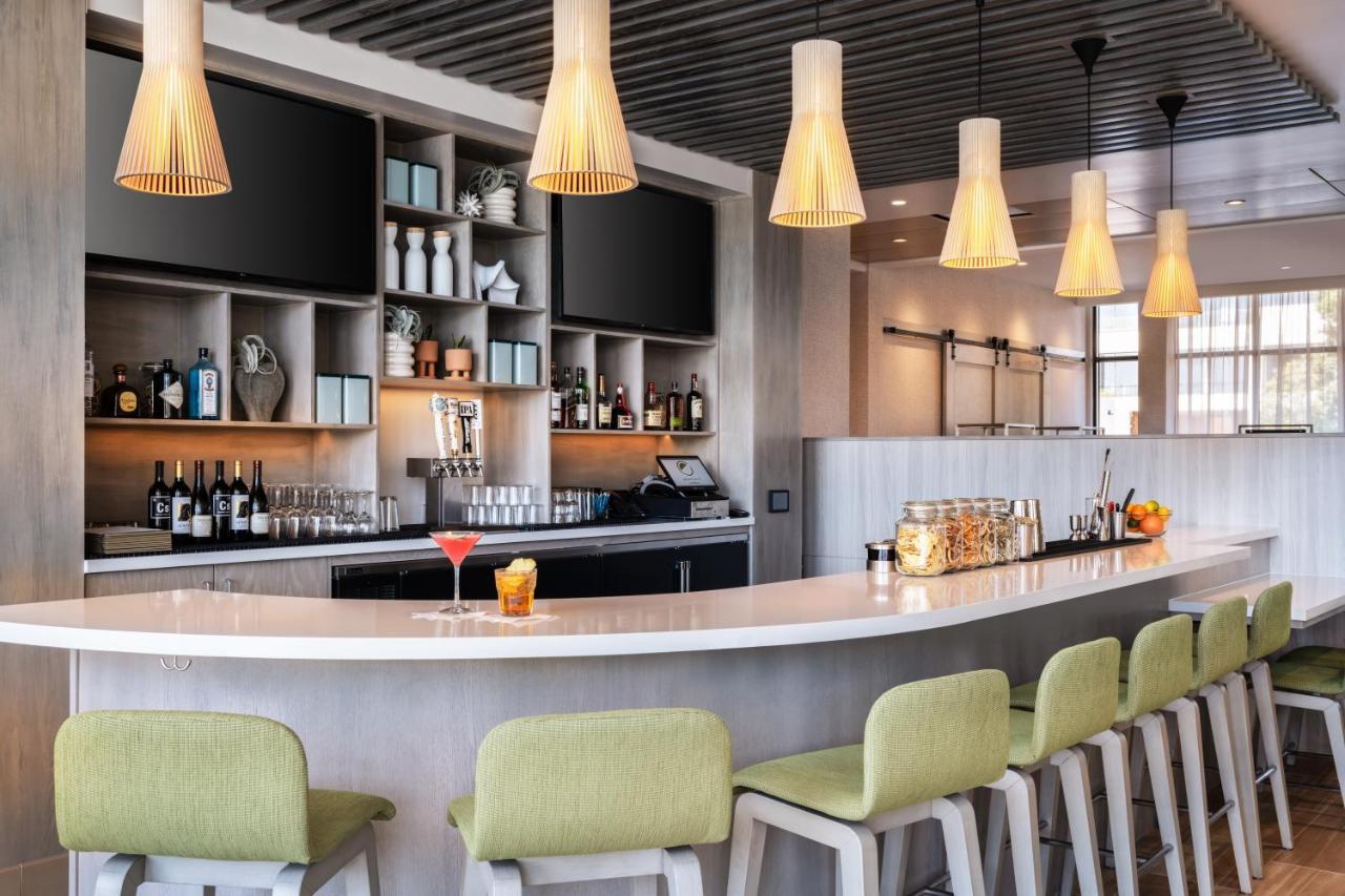 Element San Jose Airport Hotel Bagian luar foto