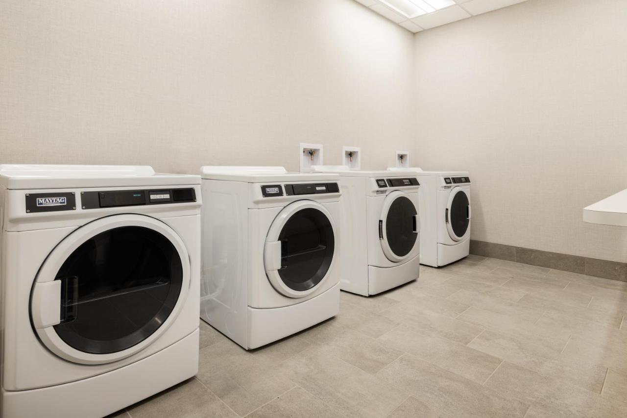 Element San Jose Airport Hotel Bagian luar foto