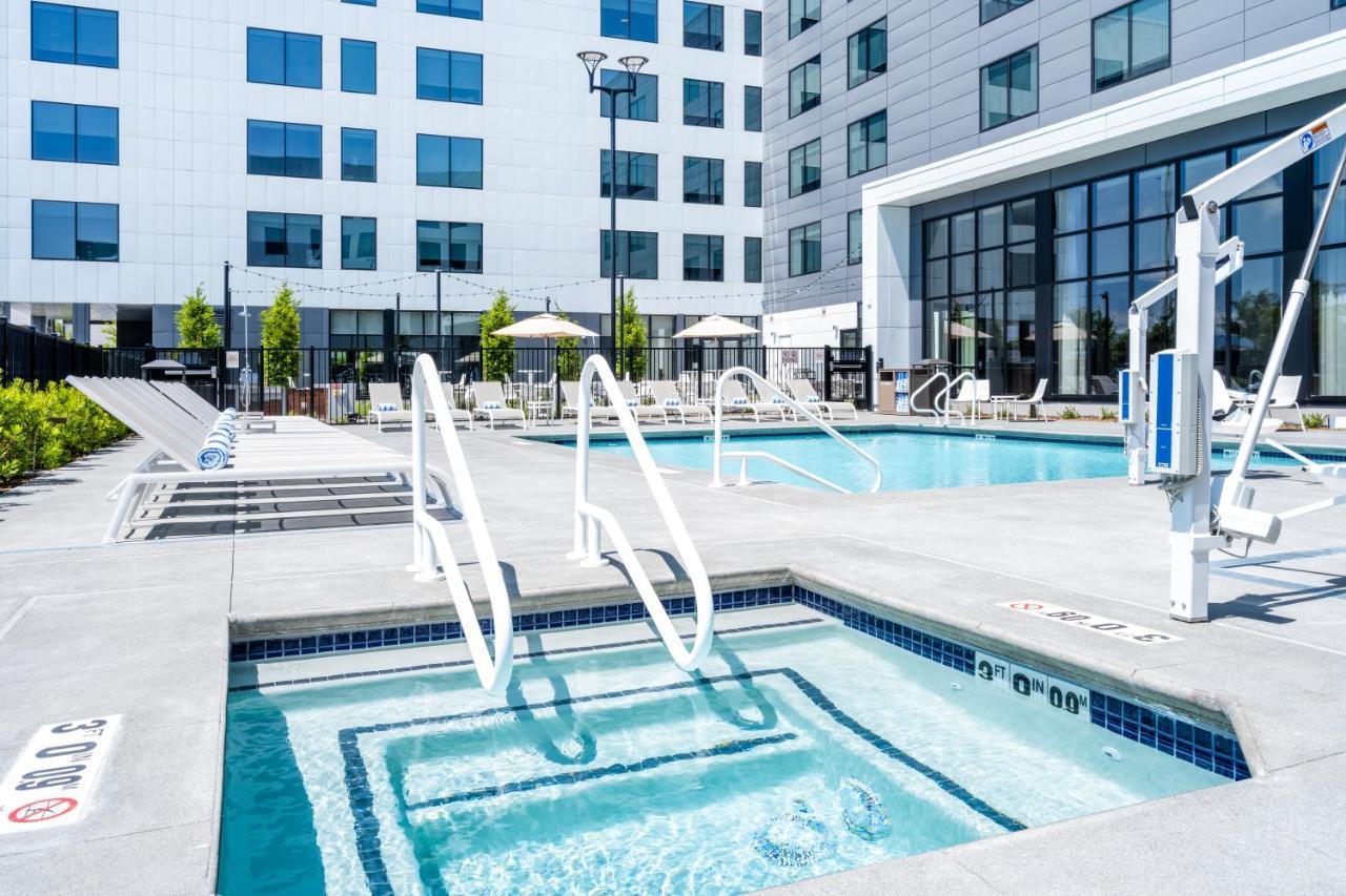 Element San Jose Airport Hotel Bagian luar foto