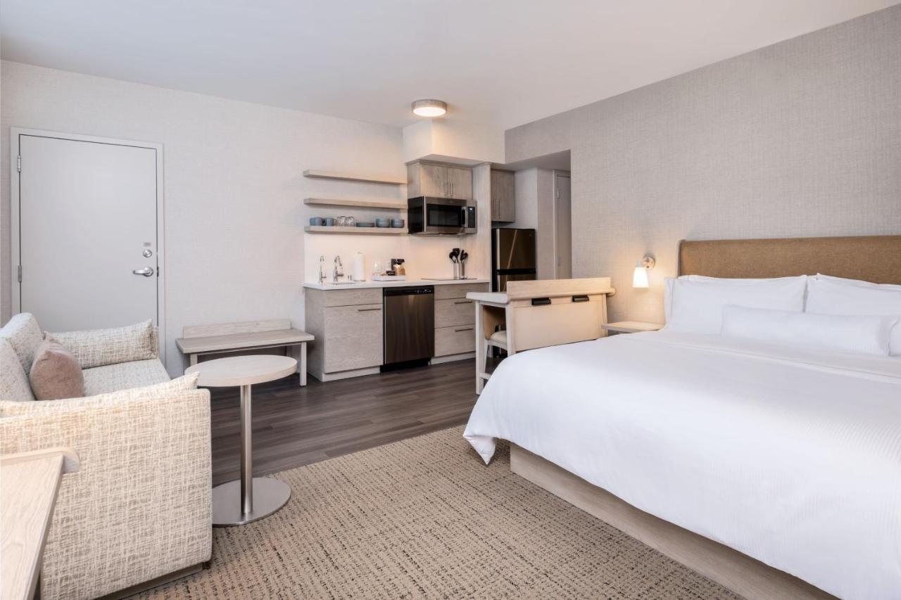 Element San Jose Airport Hotel Bagian luar foto