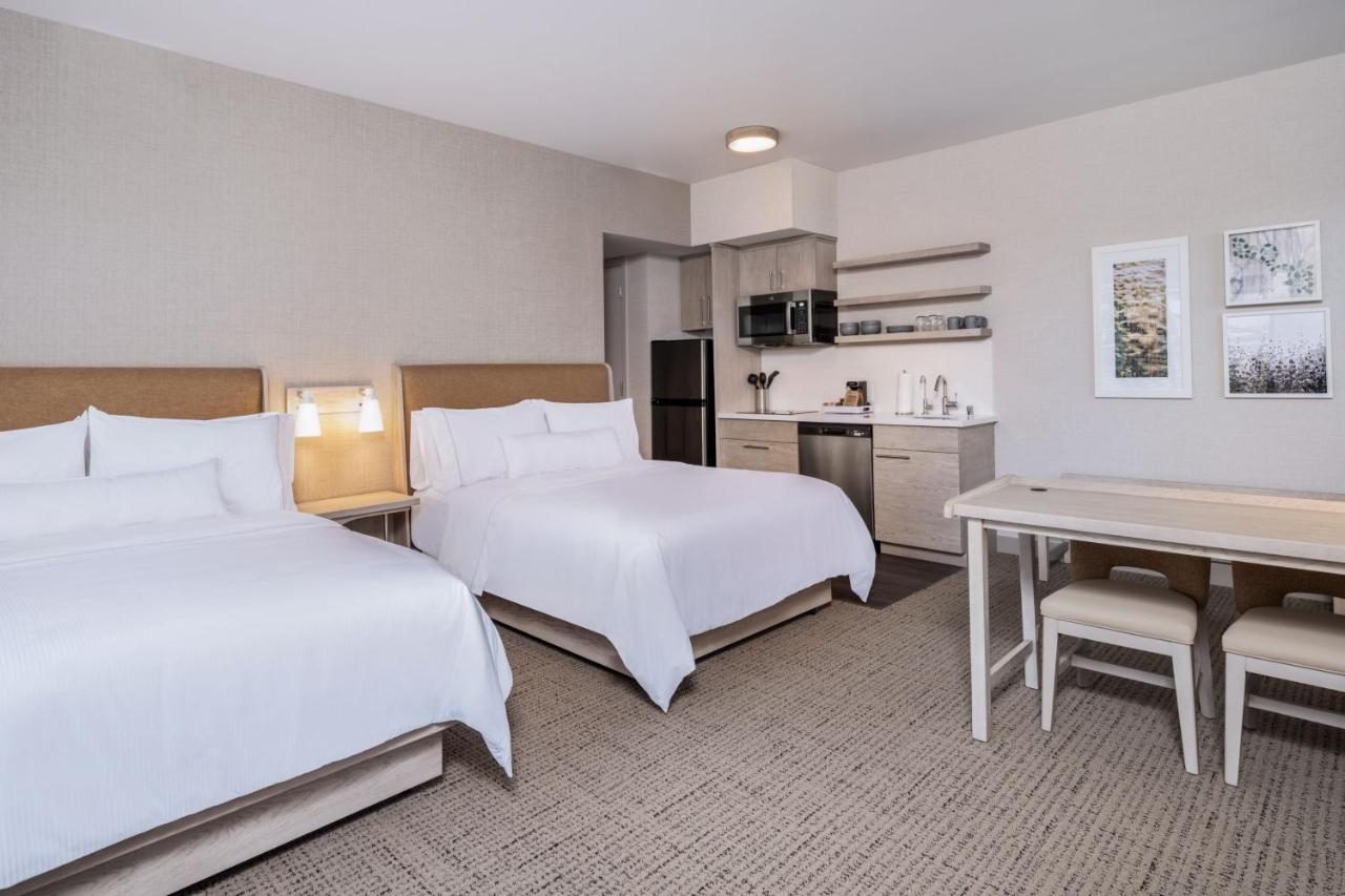 Element San Jose Airport Hotel Bagian luar foto